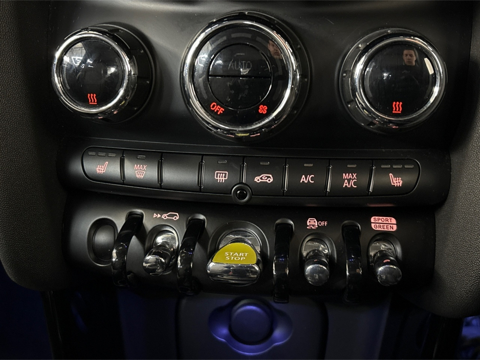 2022 MINI Hatch - image 20