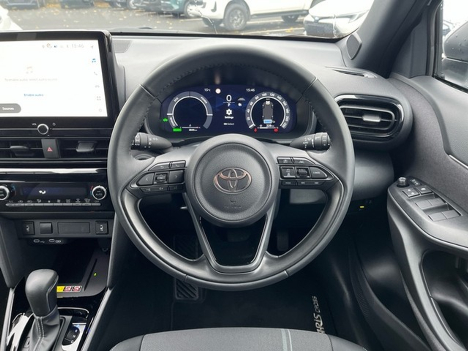 2025 Toyota Yaris Cross YARIS CROSS SOL €37,888