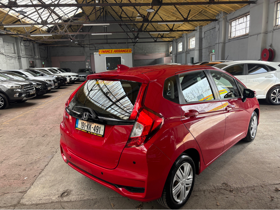 2019 Honda Jazz - image 13