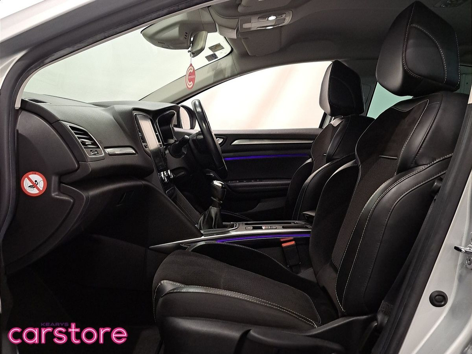 2018 Renault Megane - image 9