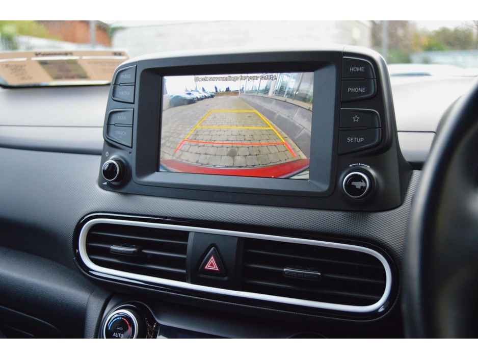 2020 Hyundai Kona 1.6 GDI Hybrid Executive €23,995