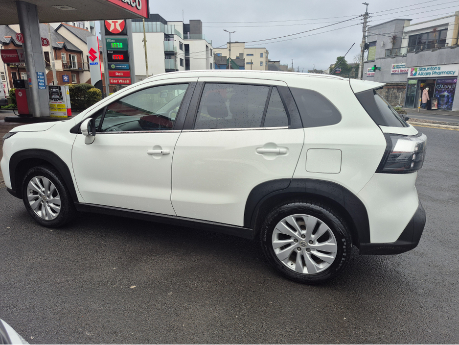 2023 Suzuki SX4 S-Cross - image 8