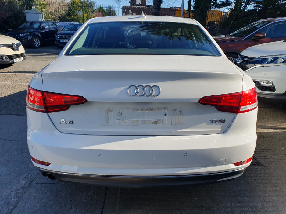 2016 Audi A4 - image 5