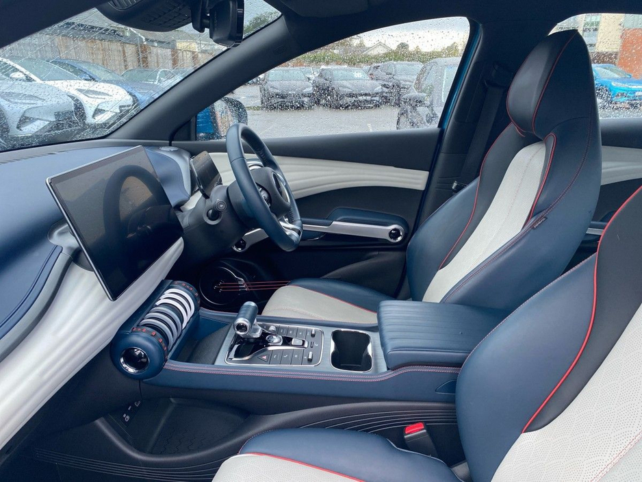 2025 BYD ATTO 3 - image 14