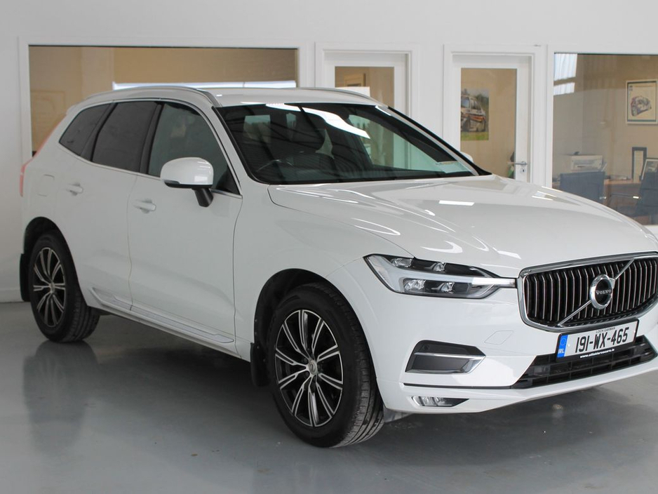 2019 Volvo XC60 - image 3