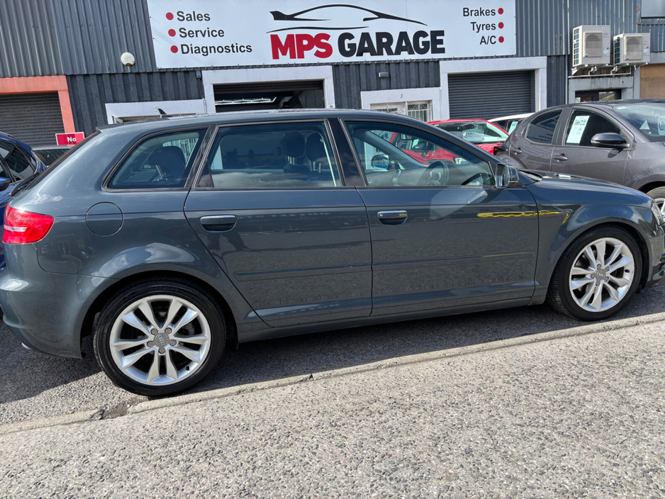 2011 Audi A3 - image 6