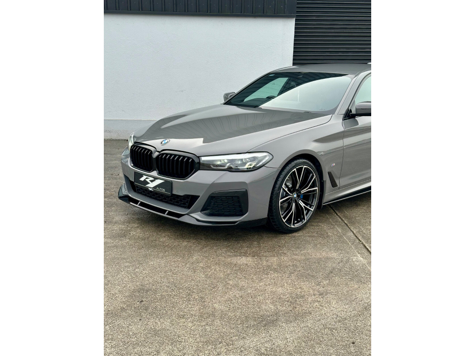 2021 BMW 5 Series - image 2