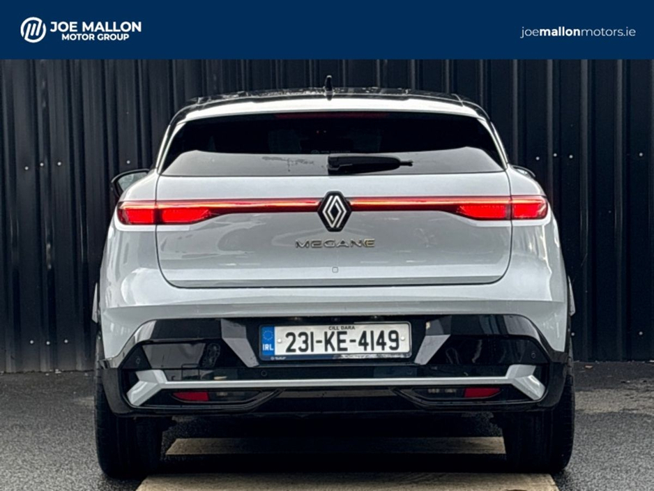 2023 Renault Megane E-Tech - image 14