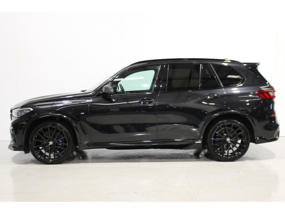 2021 BMW X5 - image 4