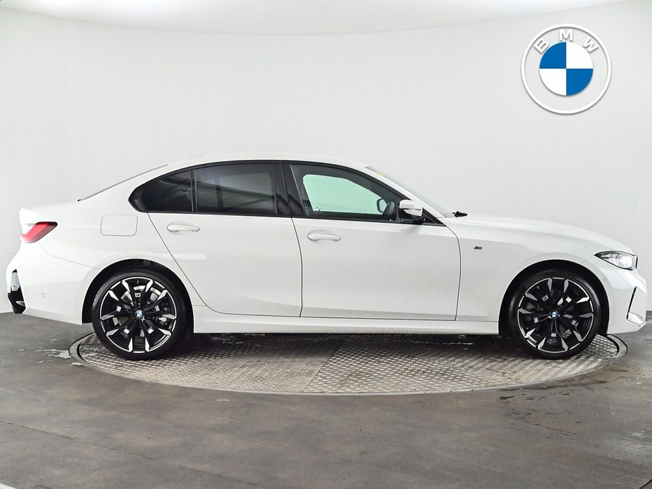 2025 BMW 3 Series - image 22