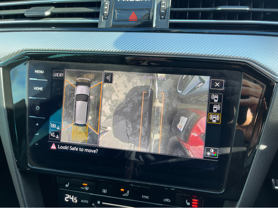 2021 Volkswagen Passat - image 22