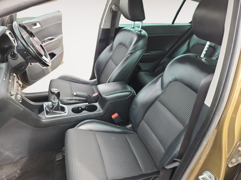 2016 Kia Sportage - image 15