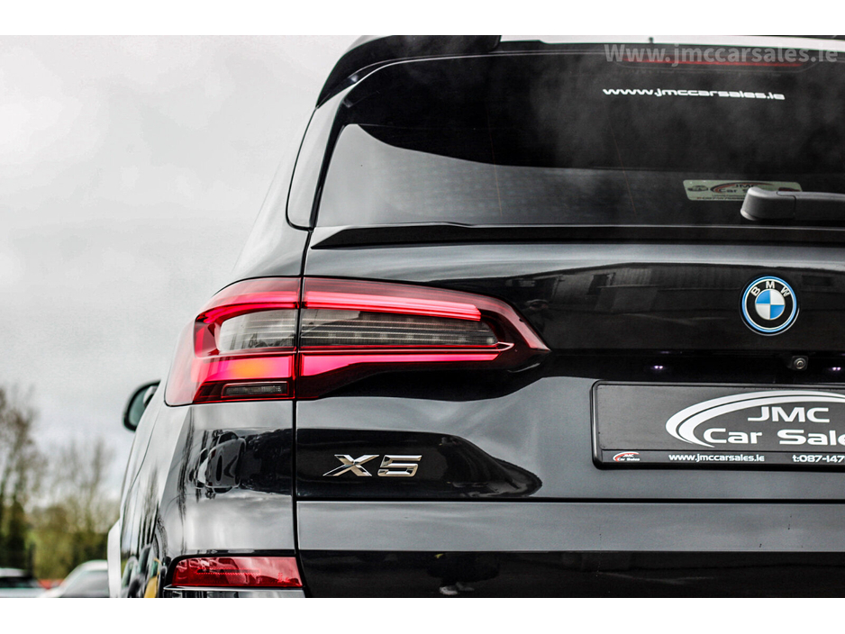 2022 BMW X5 - image 12