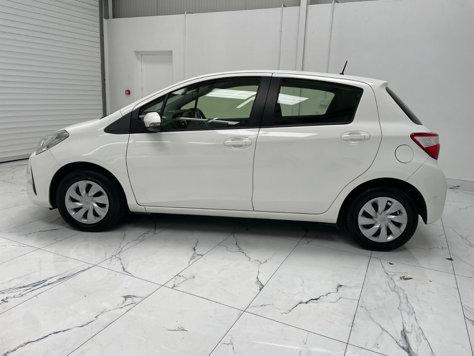 2018 Toyota Yaris - image 6