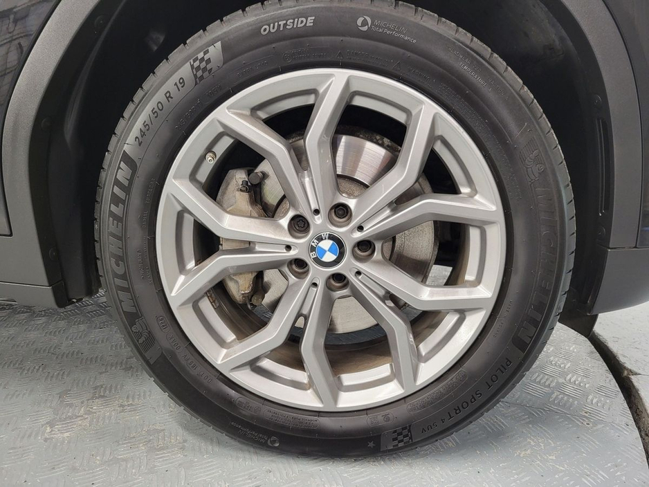 2021 BMW X3 xDrive30e xLine €43,975
