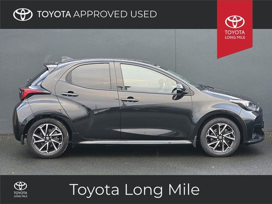 2022 Toyota Yaris 1.5 Hybrid Luna Sport 5Dr €19,949