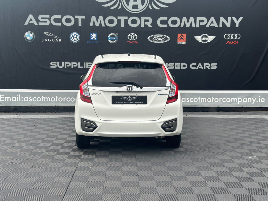 2015 Honda Fit Hybrid €10,950