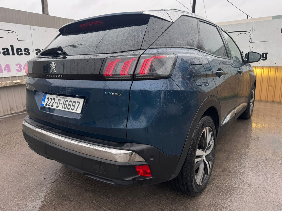 2022 Peugeot 3008 - image 10