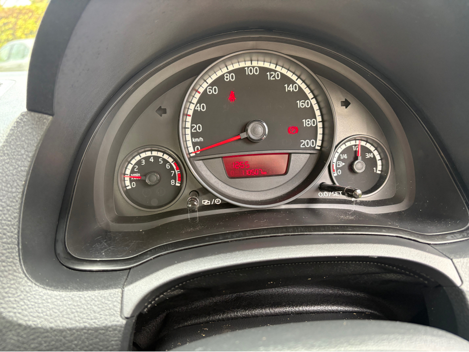 2015 Volkswagen up! TAKE 1.0 MANUAL 5SPEED 5DR 75HP €7,500