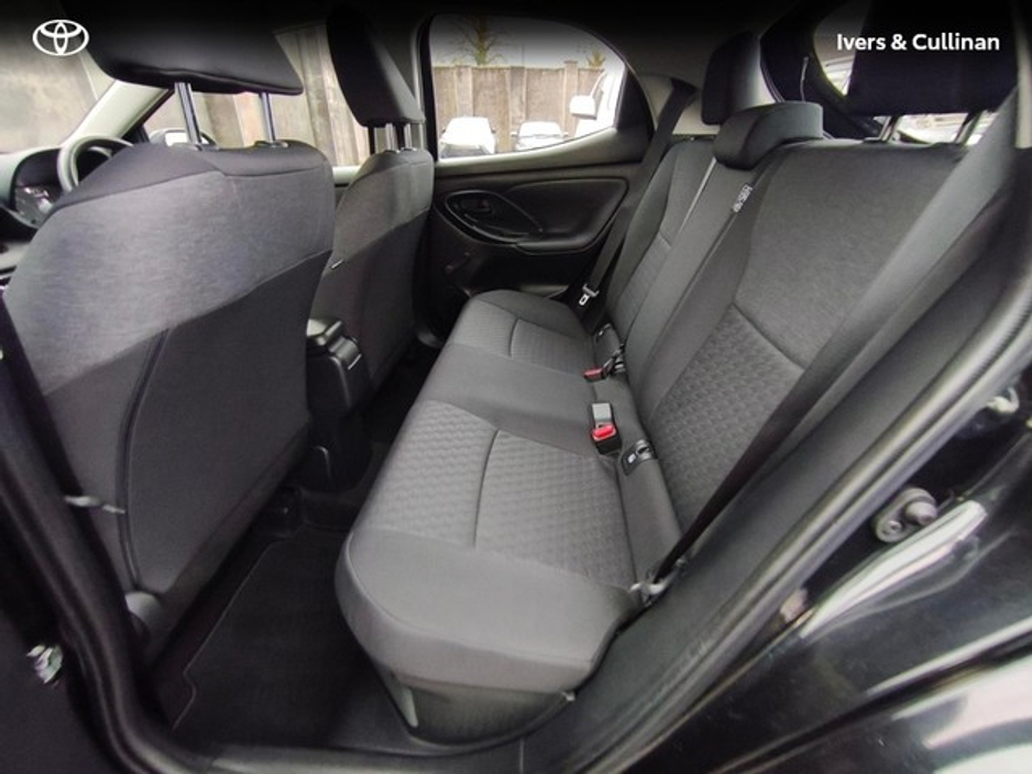 2024 Toyota Yaris YARIS 1.5 HYBRID LUNA