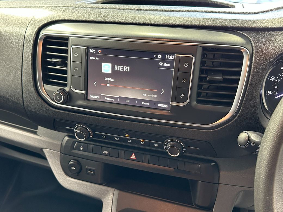 2020 Opel Vivaro LWB Twin Sliding Doors 1.5 Diesel €14,800