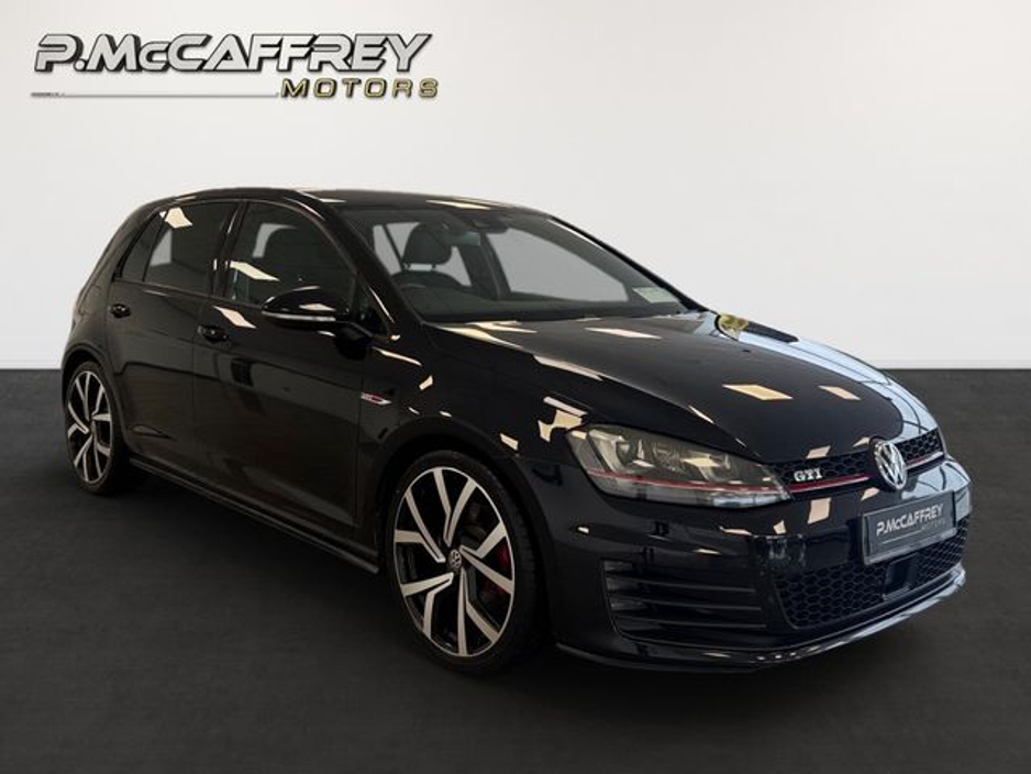 2016 Volkswagen Golf - image 3