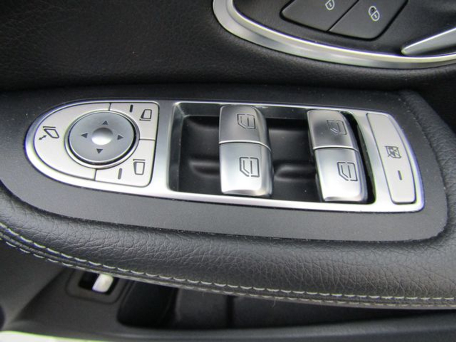 2016 Mercedes-Benz C Class - image 31