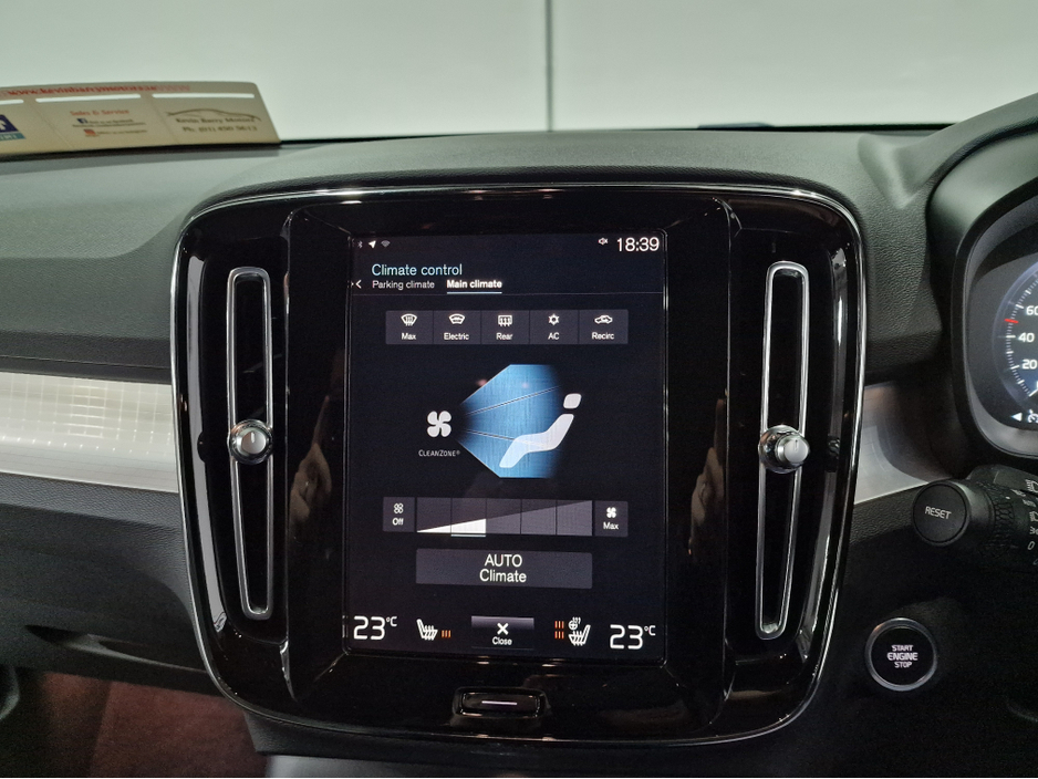 2022 Volvo XC40 T4 RECHARGE PLUS DARK AUTOMATIC **ONE OWNER / APPLE CARPLAY / BLIND SPOT ASSIST / CRUISE CONTROL / ELECTRIC BOOTLID / HEATED FRONT & REAR SEATS / REVERSE CAMERA / SAT NAV / WIRELESS PHONE CHARGING** €33,900