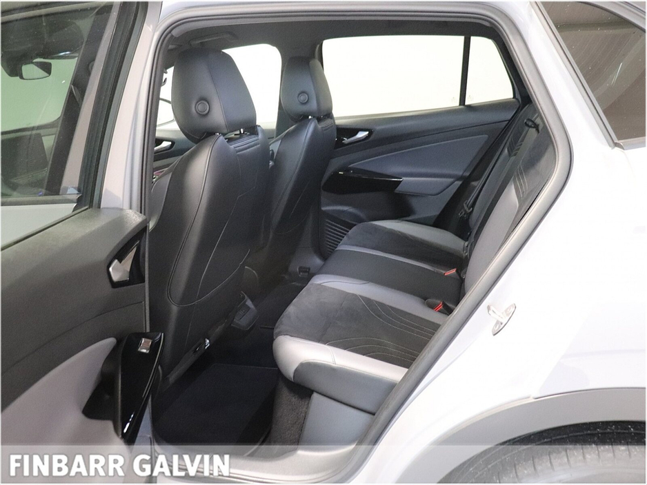 2023 Volkswagen ID.4 - image 11