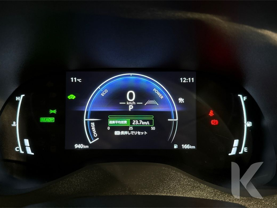 2025 Toyota Yaris - image 19