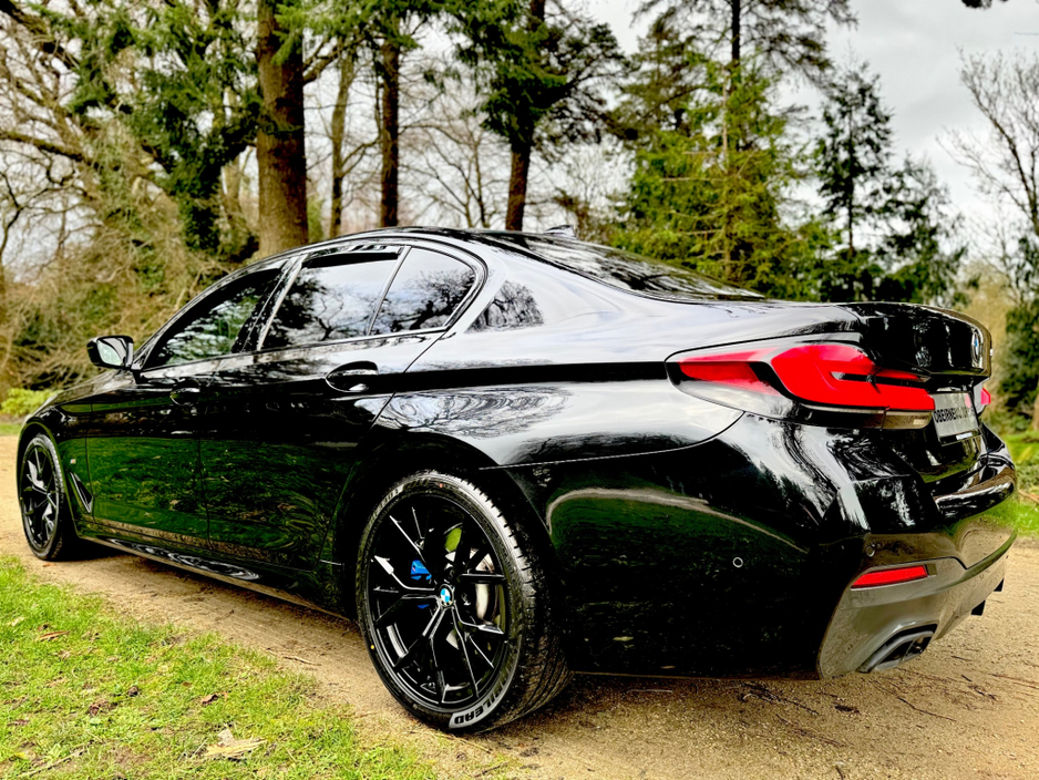 2021 BMW 5 Series - image 40