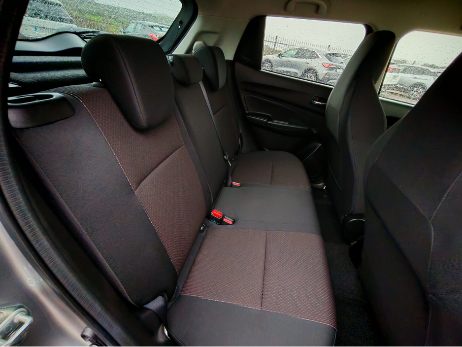 2019 Suzuki Swift - image 12