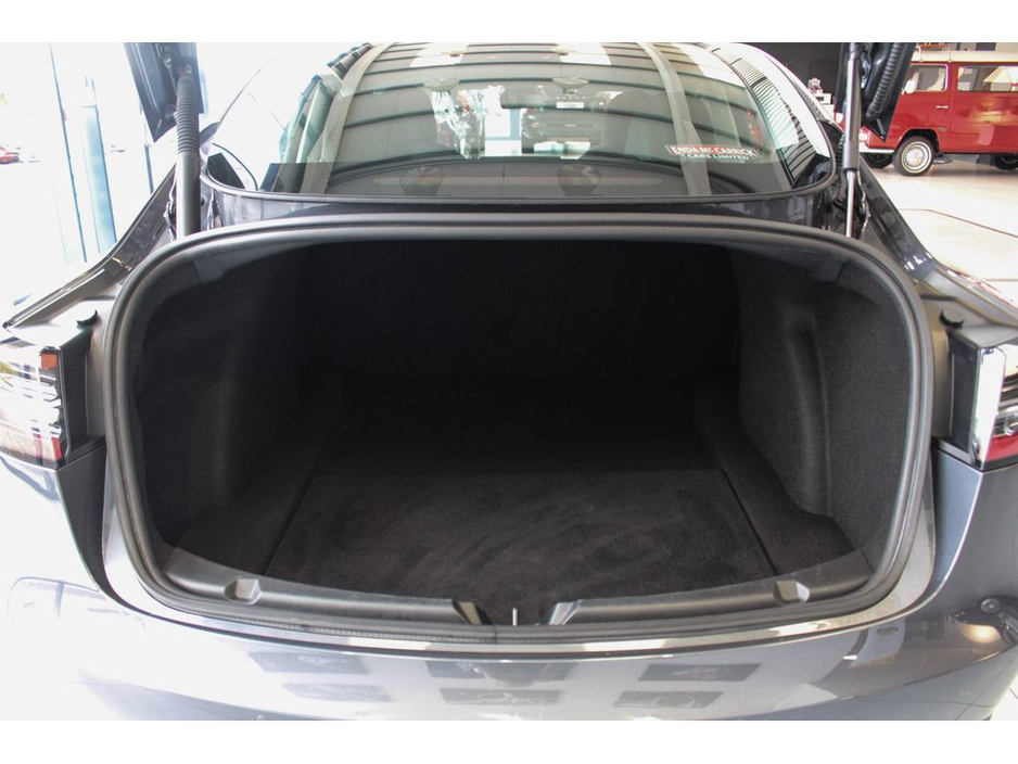 2022 Tesla Model 3 Long Range AWD €28,899