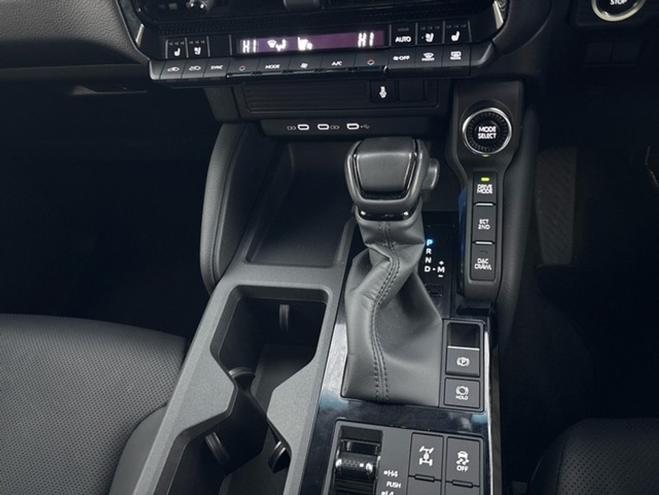 2025 Toyota Landcruiser - image 13