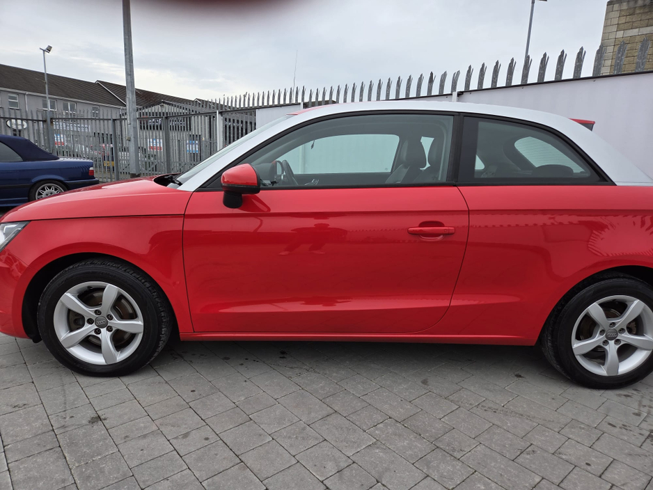 2012 Audi A1 - image 6