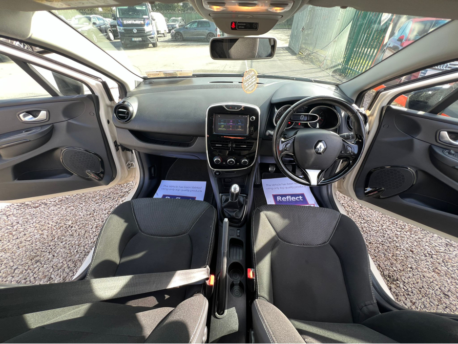2017 Renault Clio - image 14
