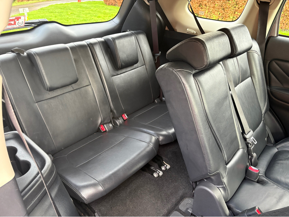 2018 Mitsubishi Outlander - image 9