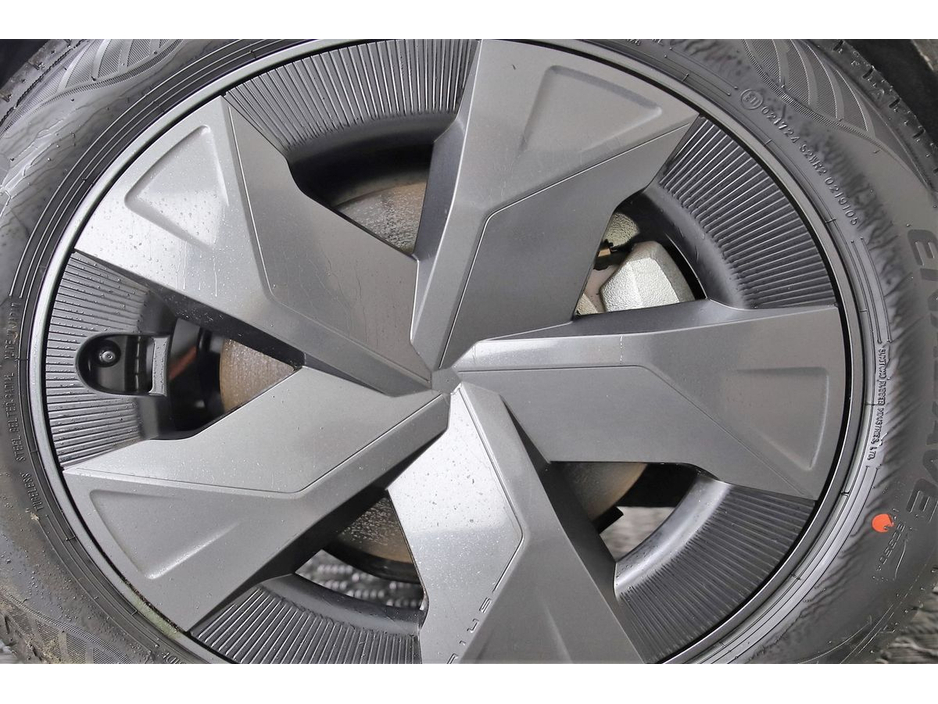 2023 Toyota Prius 1.8 SELF CHARGING HYBRID *LOW MILEAGE*REVERSE CAM*PARK SENSORS* €30,890