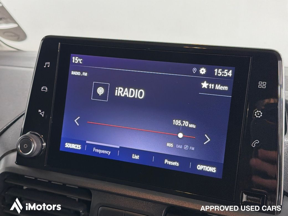 2022 Vauxhall Combo - image 22