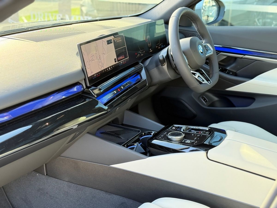 2026 BMW 5 Series - image 6