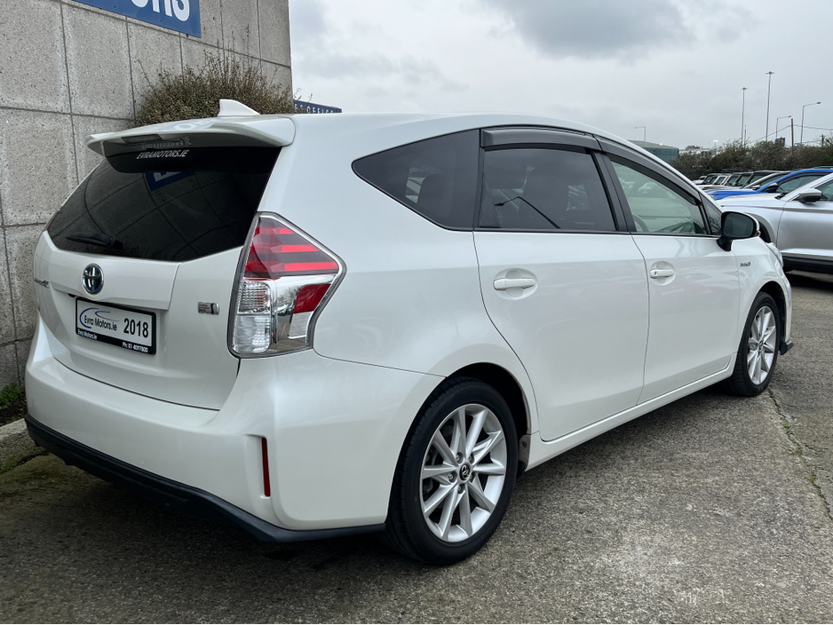 2018 Toyota Prius+ - image 4