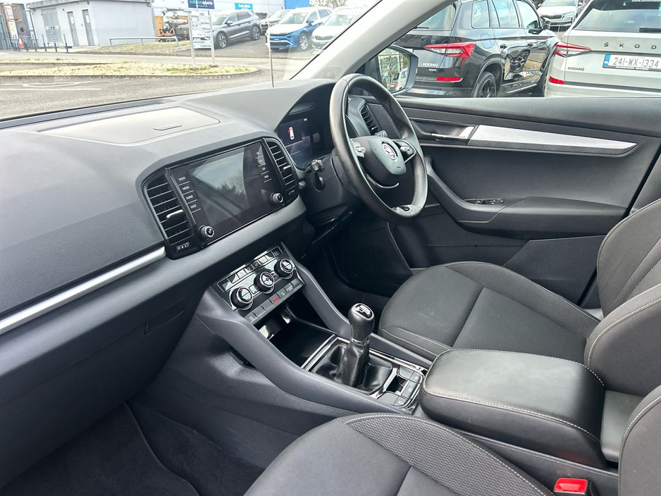 2024 Skoda Karoq - image 2
