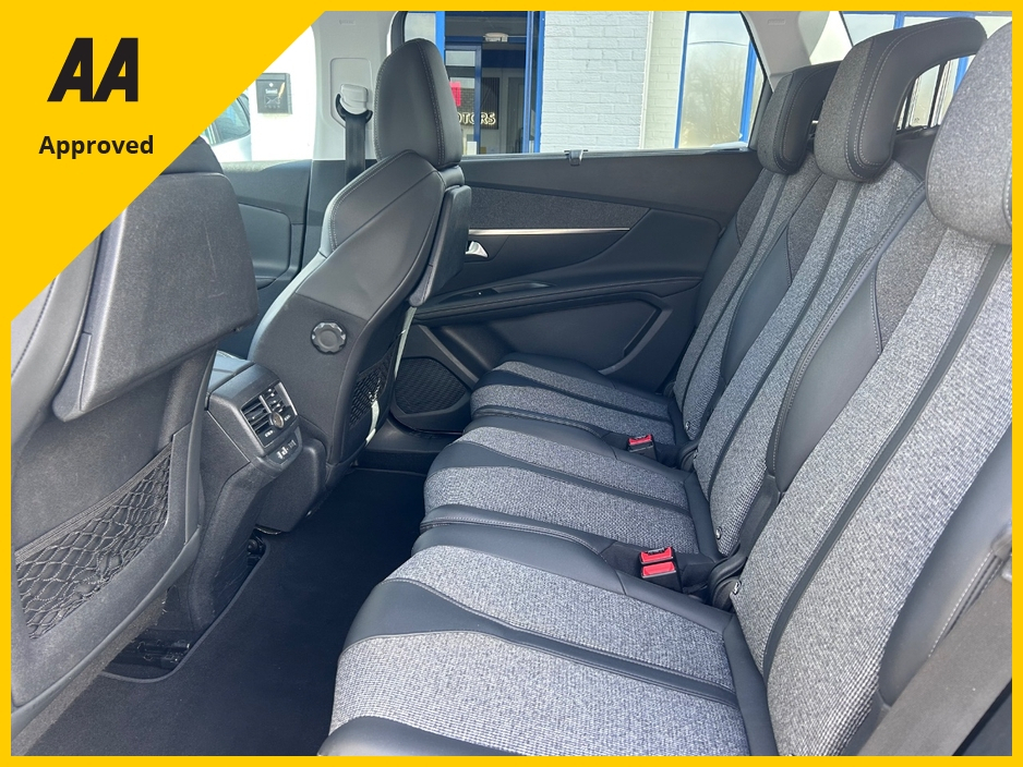 2019 Peugeot 5008 - image 6