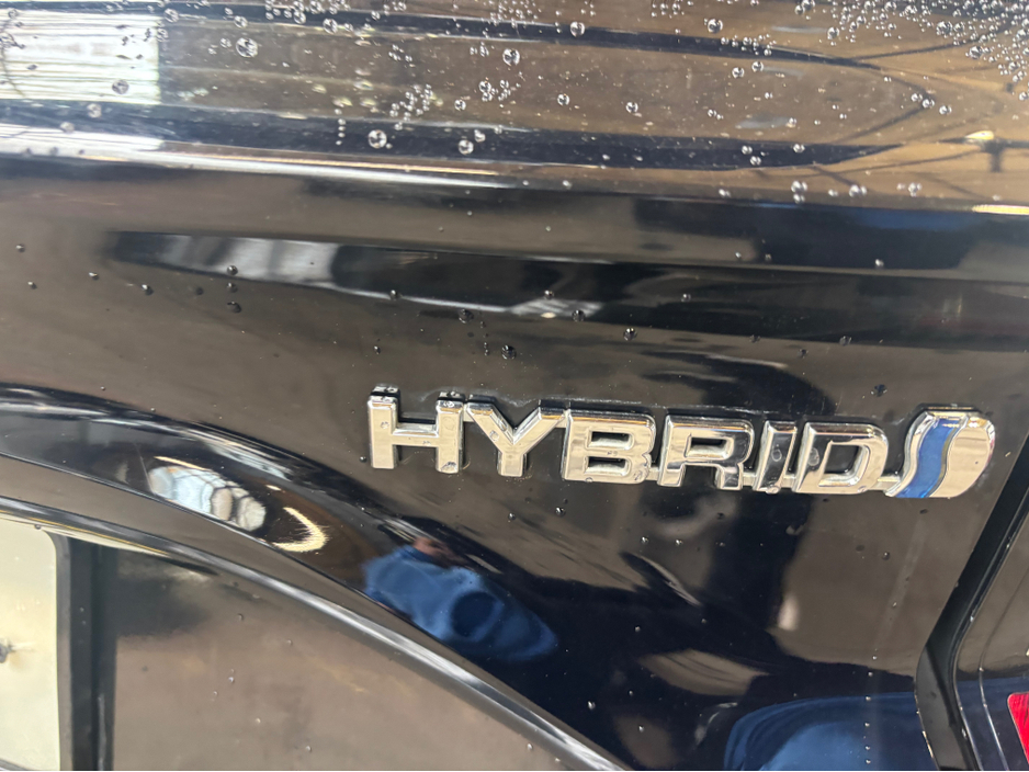 2023 Toyota Yaris - image 11