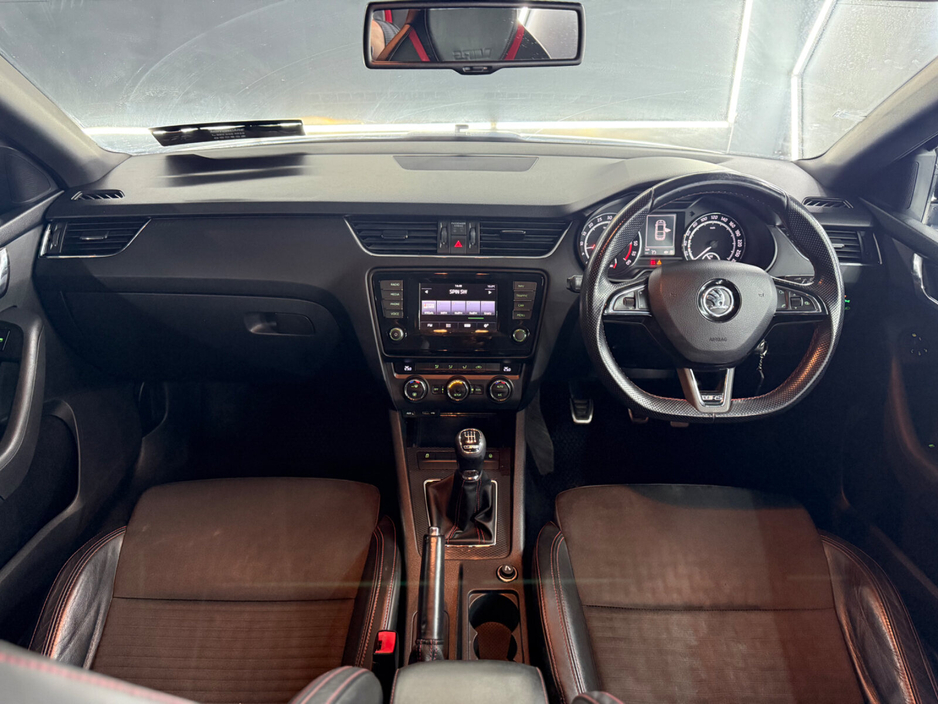 2015 Skoda Octavia - image 20