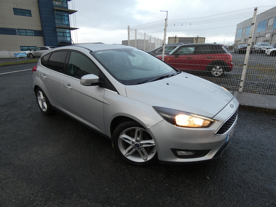 2015 Ford Focus - image 2