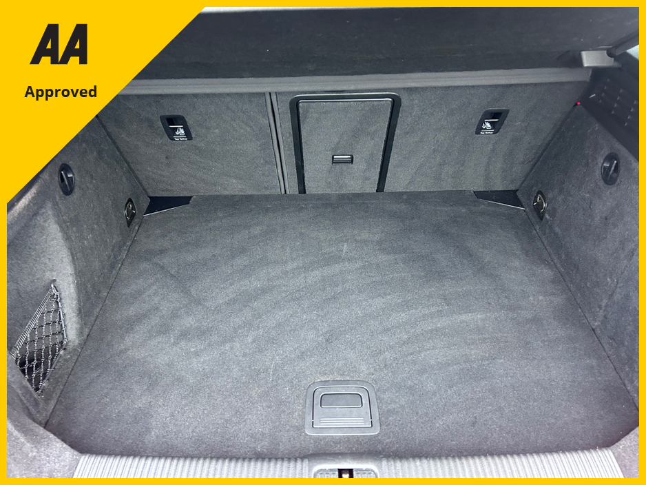 2015 Audi A3 2015 AUDI A3 1.4TFSI AUTO S TRONIC €11,950