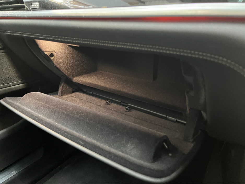 2017 BMW 7 Series - image 21