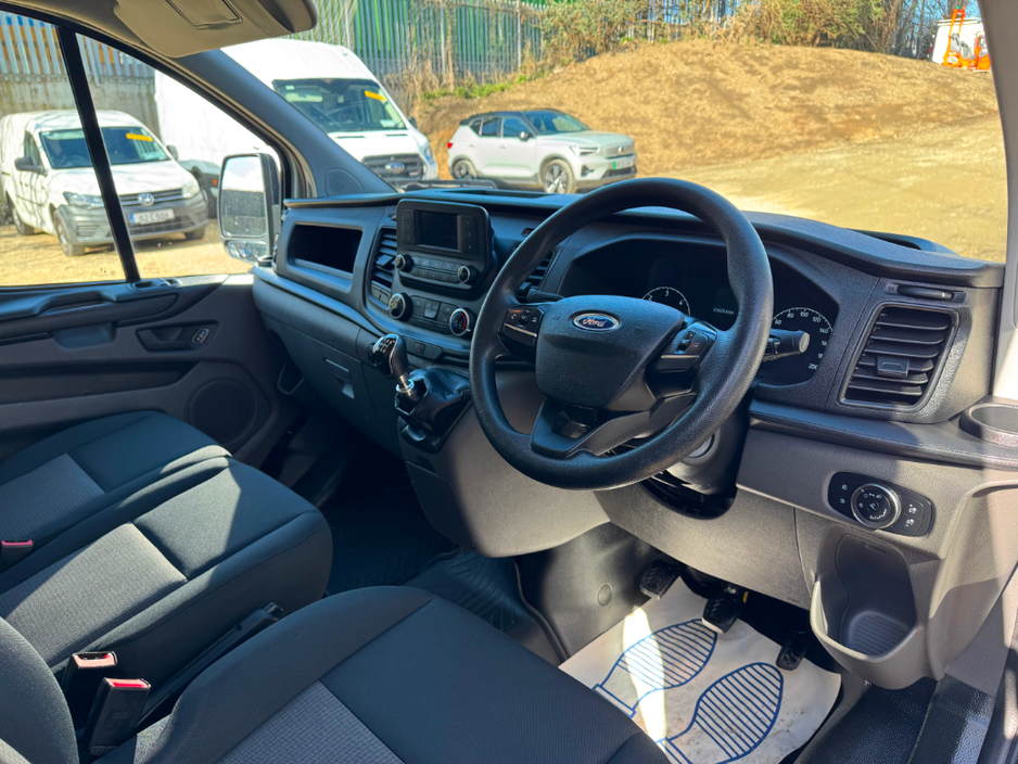 2022 Ford Transit Custom - image 16
