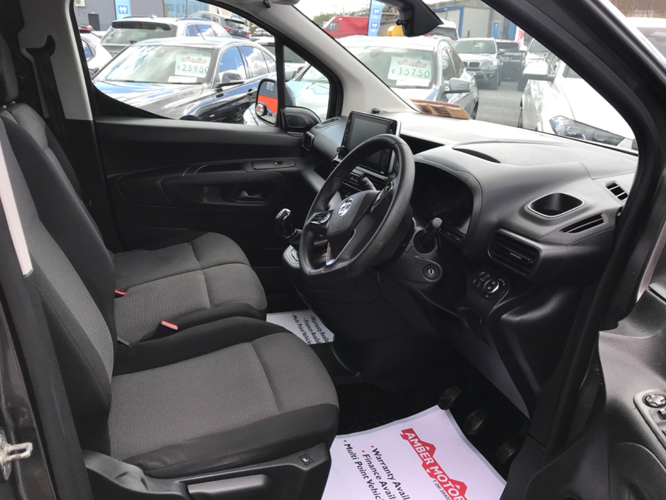 2019 Vauxhall Combo - image 38